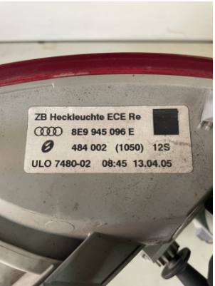 STOP SVETLO DESNO  8E9945096E